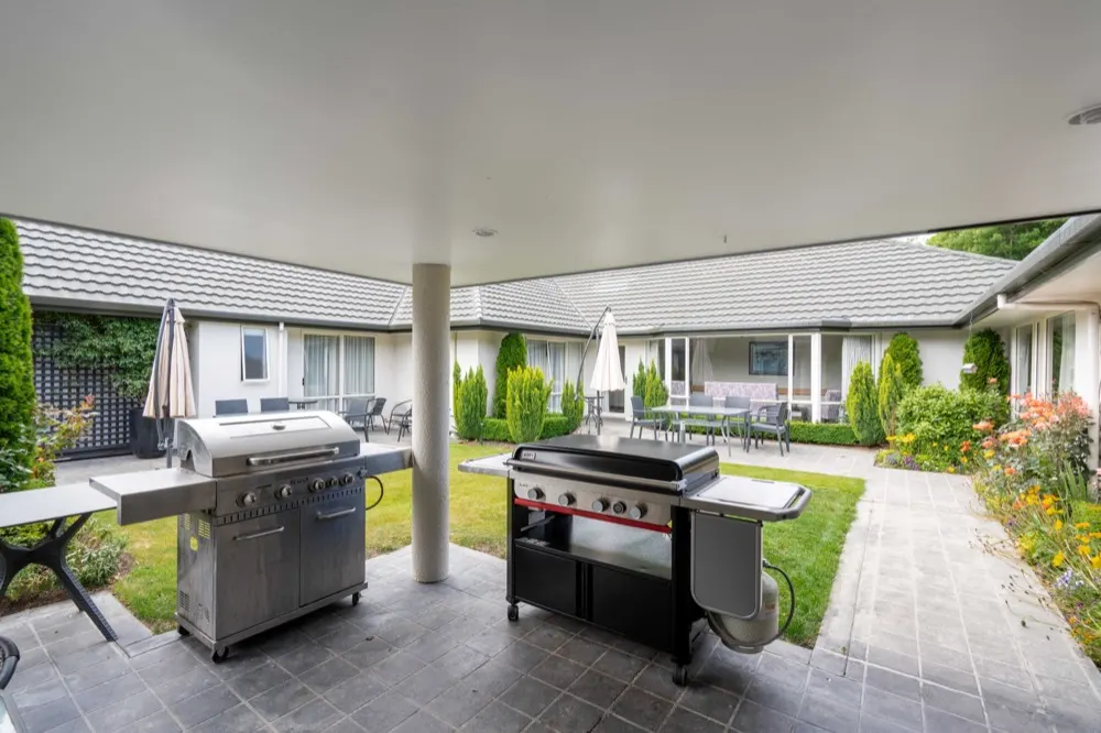 Life at Elms Court on Middlepark