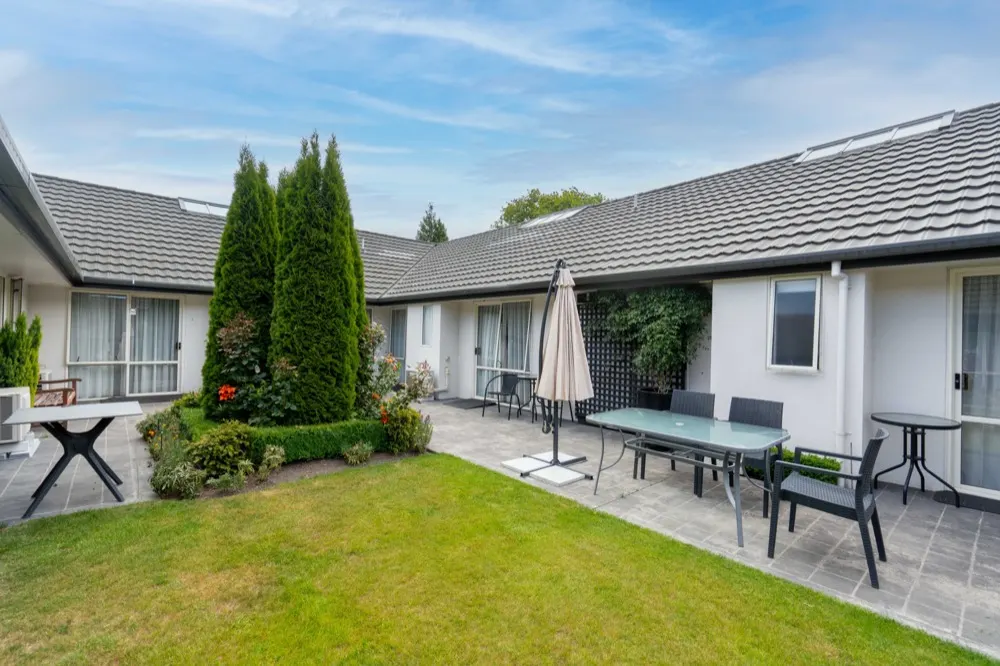 Life at Elms Court on Middlepark