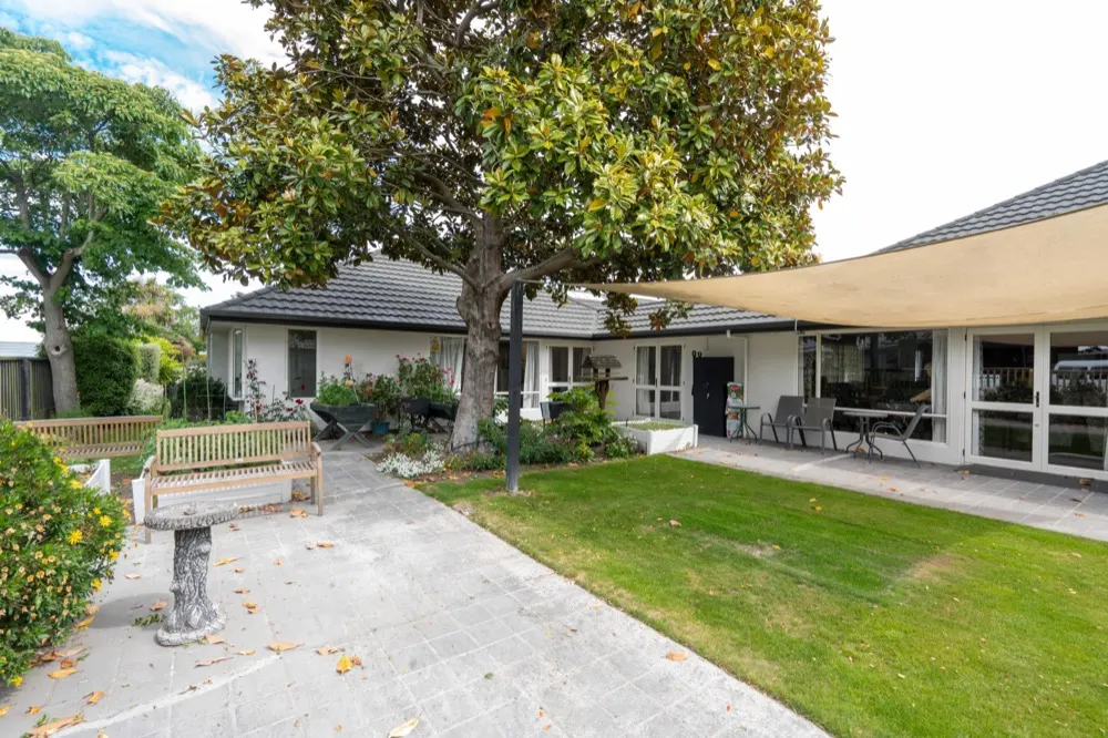 Life at Elms Court on Middlepark